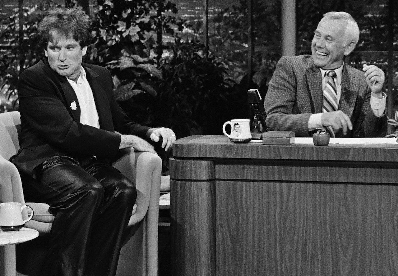 THE TONIGHT SHOW STARRING JOHNNY CARSON -- Pictured: (l-r) Actor/comedian Robin Williams, host Johnny Carson on October 14, 1981.