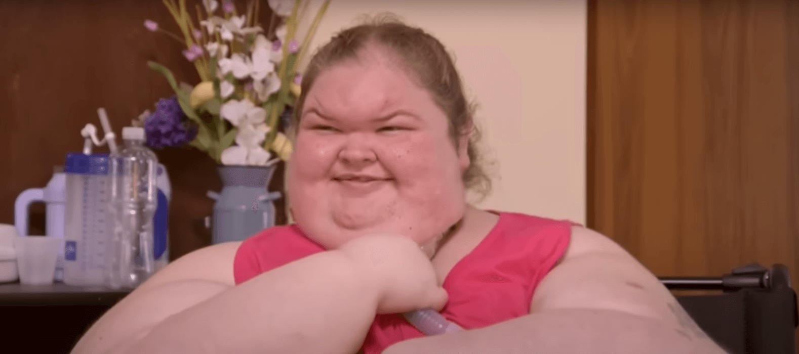 Tammy Slaton of '1000-lb Sisters' smiling in a pink top