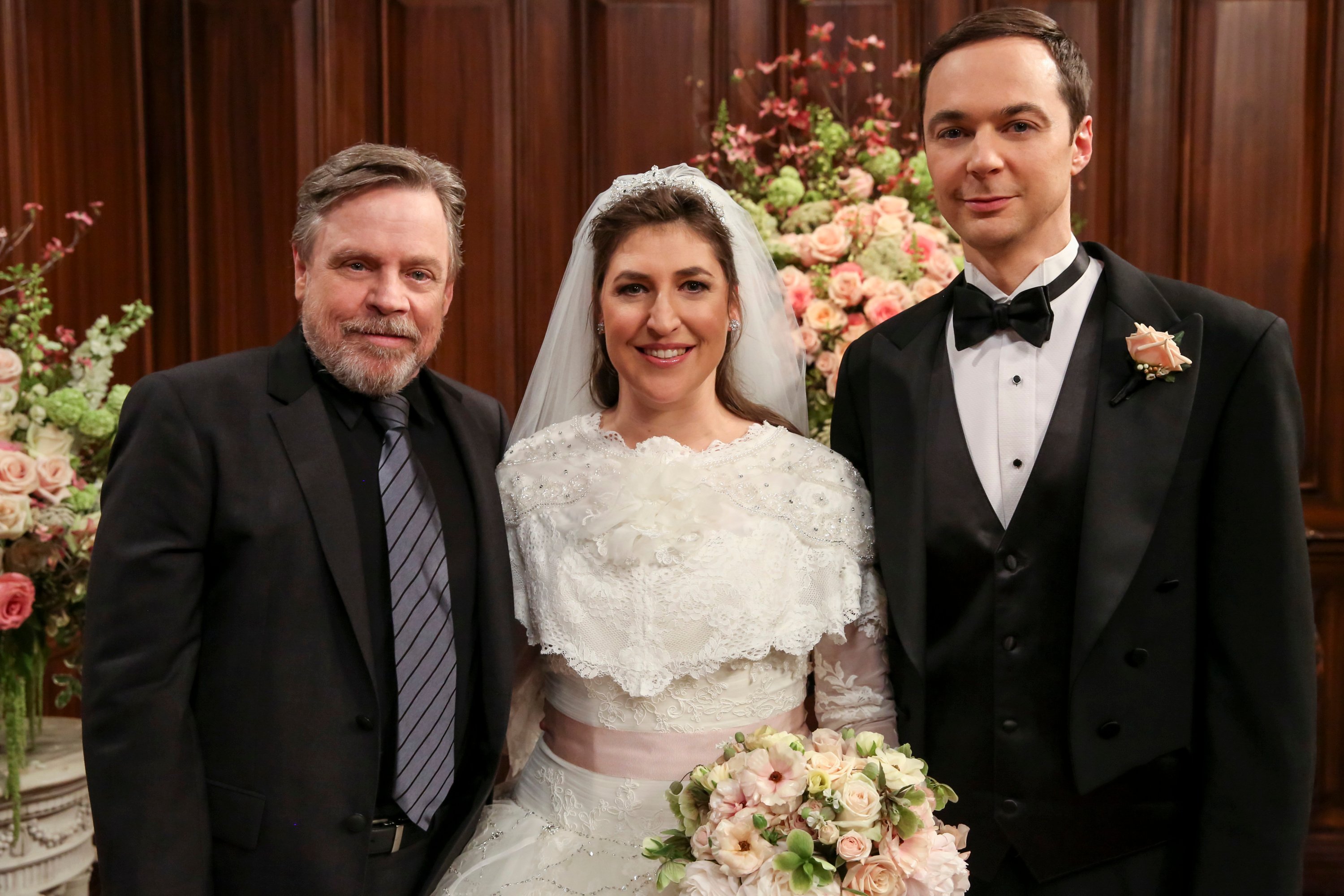 LOS ANGELES - APRIL 24: "The Bow Tie Asymmetry" - Pictured Behind the Scenes: Mark Hamill (Himself), Amy Farrah Fowler (Mayim Bialik) and Sheldon Cooper (Jim Parsons) on The Big Bang Theory