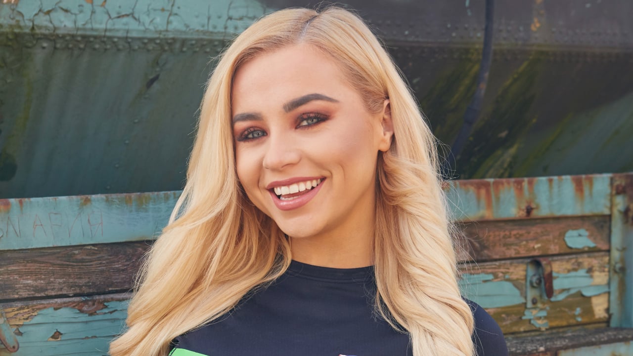 Melissa Reeves posing for 'The Challenge: Total Madness' cast photo