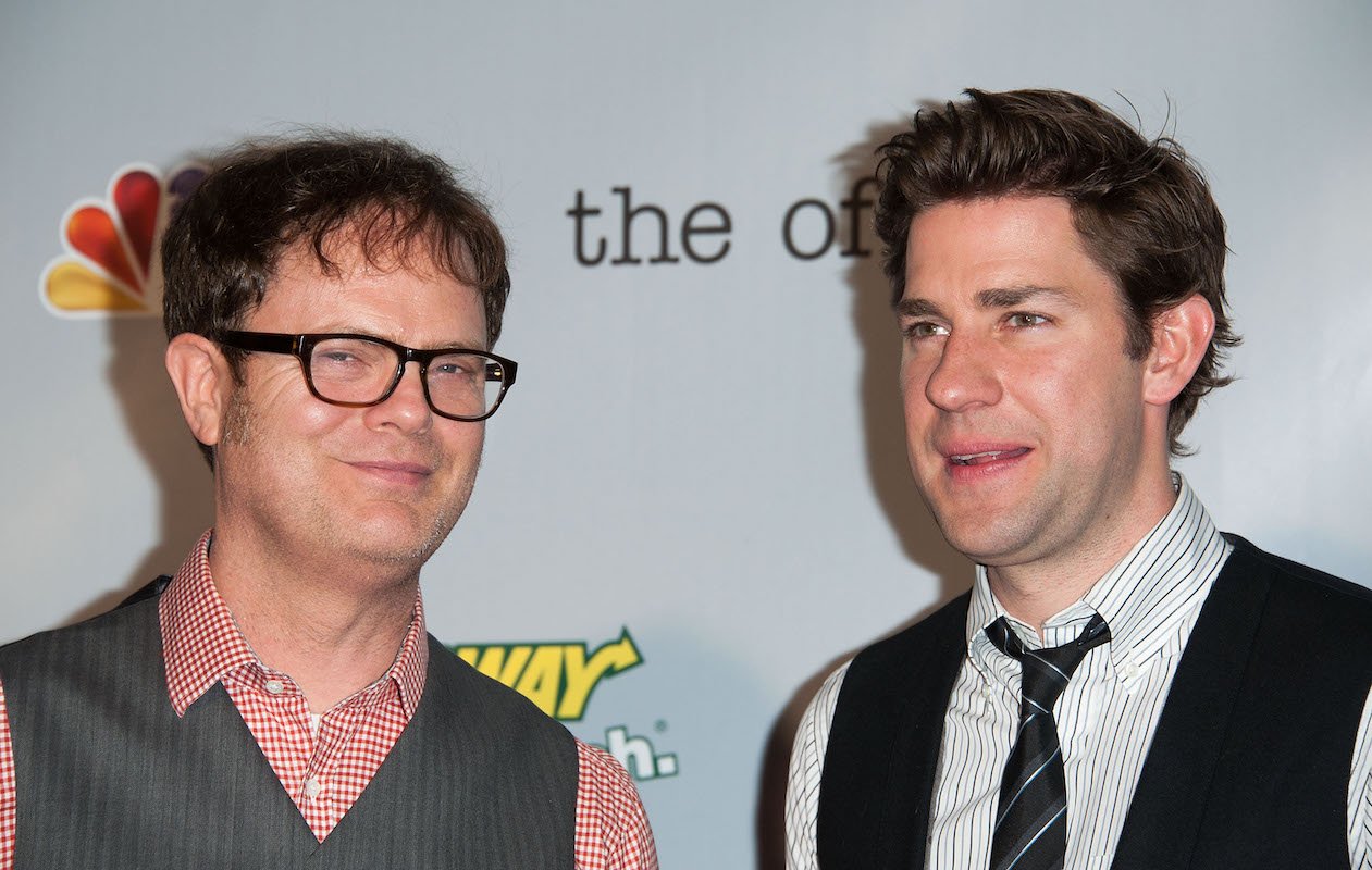 'The Office' stars John Krasinski and Rainn Wilson smile on a red carpet