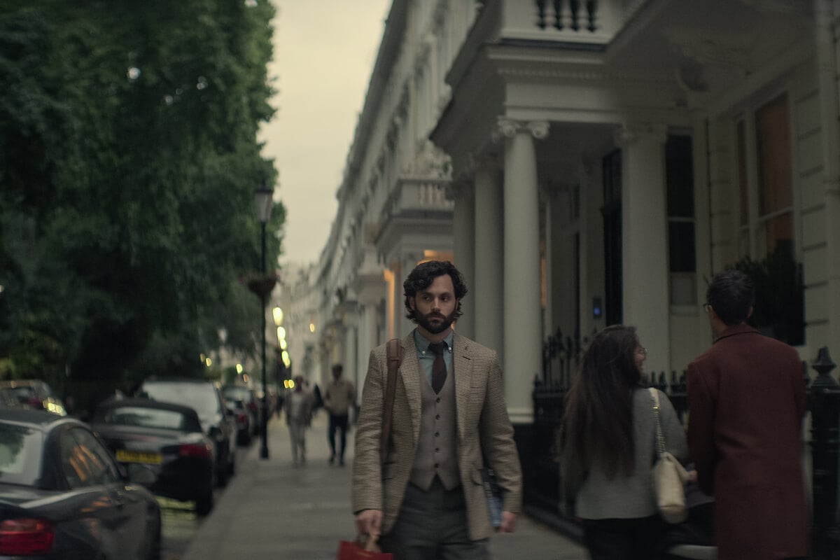 'You' Season 4: Joe (Penn Badgley) walks around London