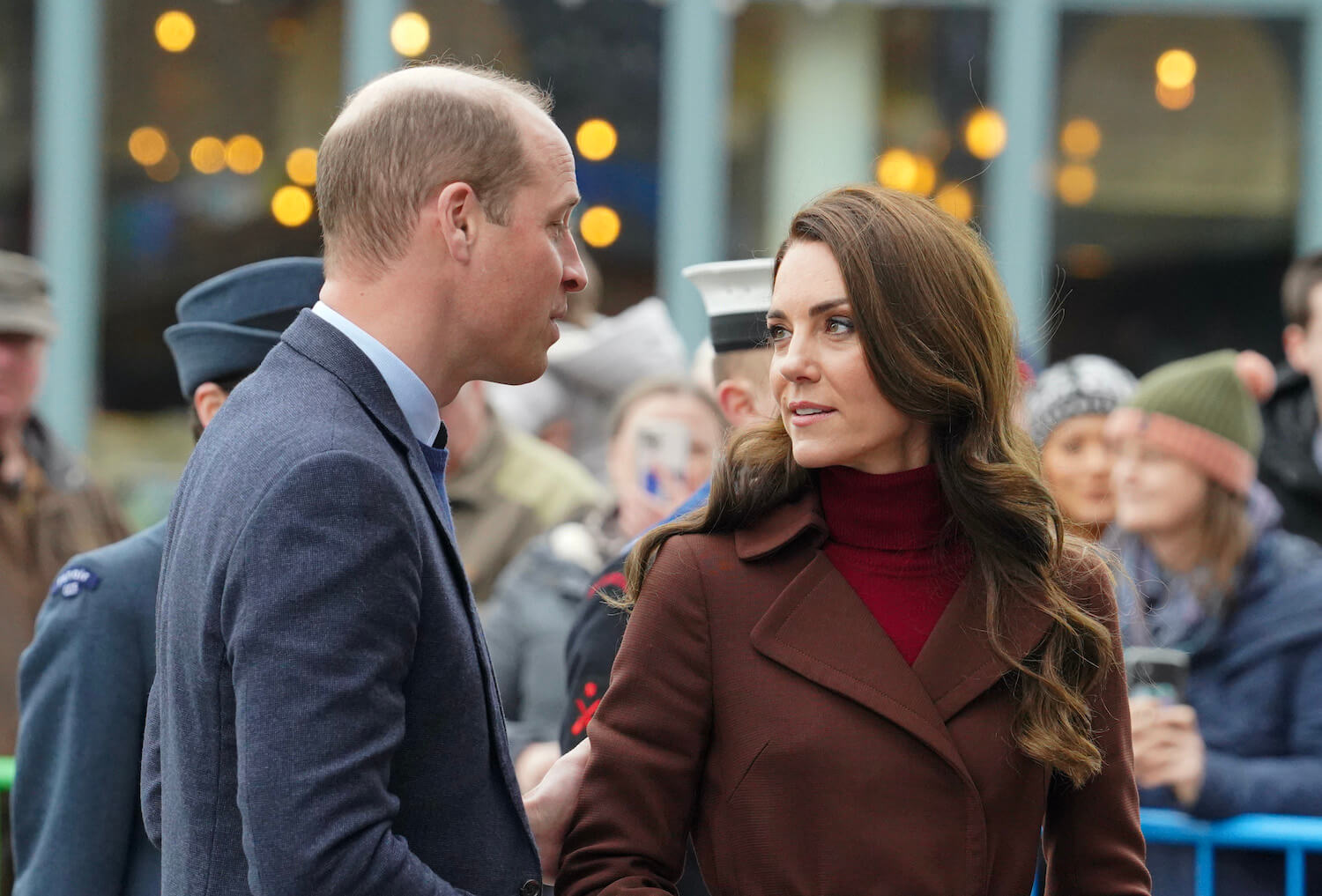 Kate Middleton body language towards Prince William indicated don't interrupt