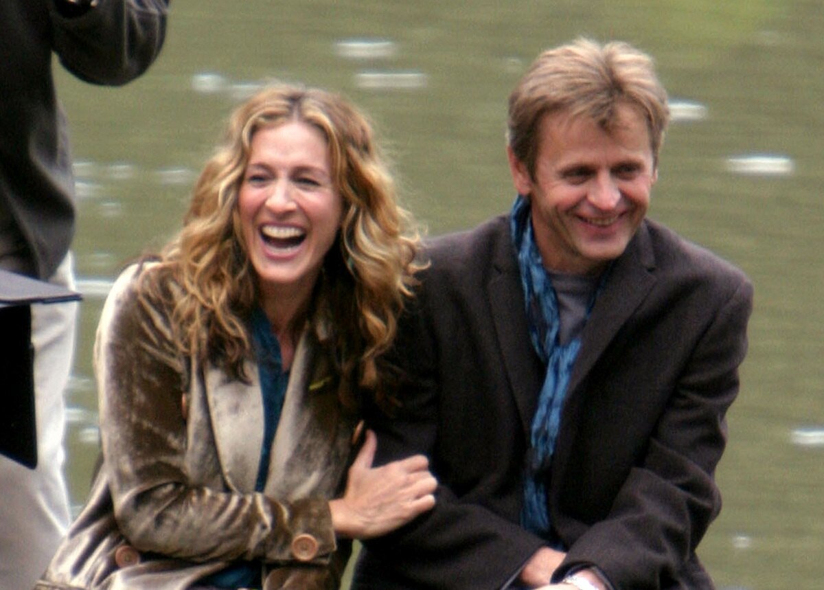 Sarah Jessica Parker and Mikhail Baryshnikov are spotted filming together for 'Sex and the City' season 6.
