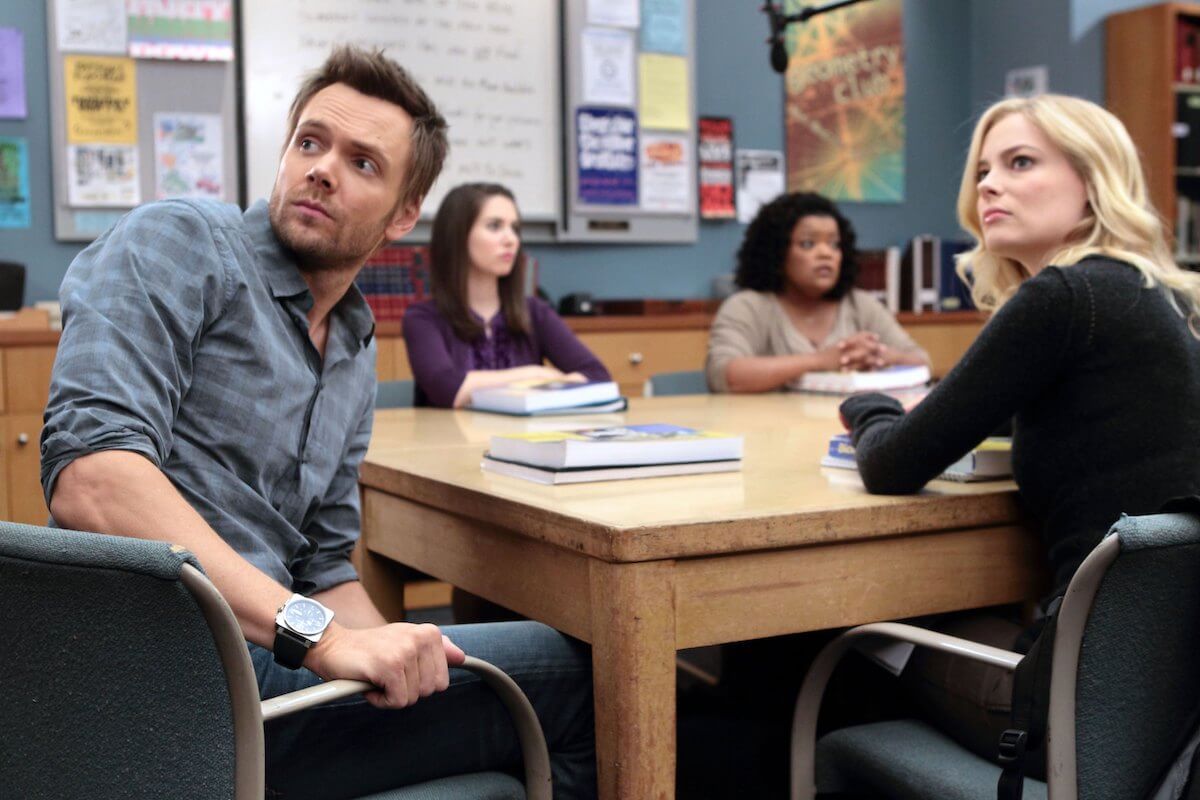 'Community' study group: Joel McCale and Gillian Jacobs look to the right but Alison Brie and Yvette Nicole Brown don't