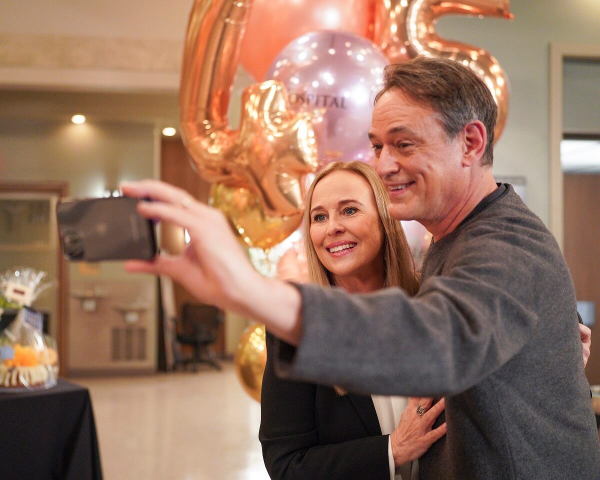 'General Hospital' stars Genie Francis and Jon Lindstrom posing together for a selfie on set of the soap opera.