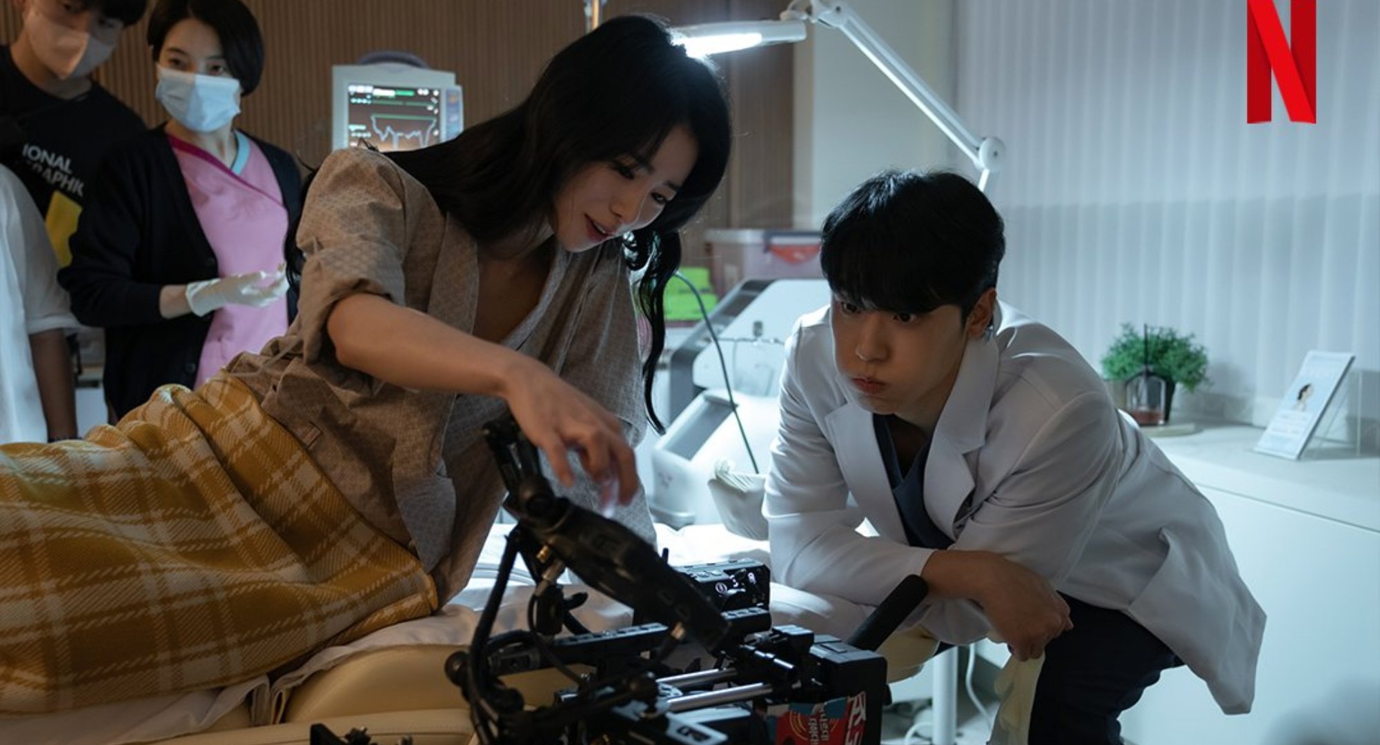 ‘The Glory’ Part 2: Why Lee Do-hyun Got Scared Filming a Scene With 2 Female Co-Stars