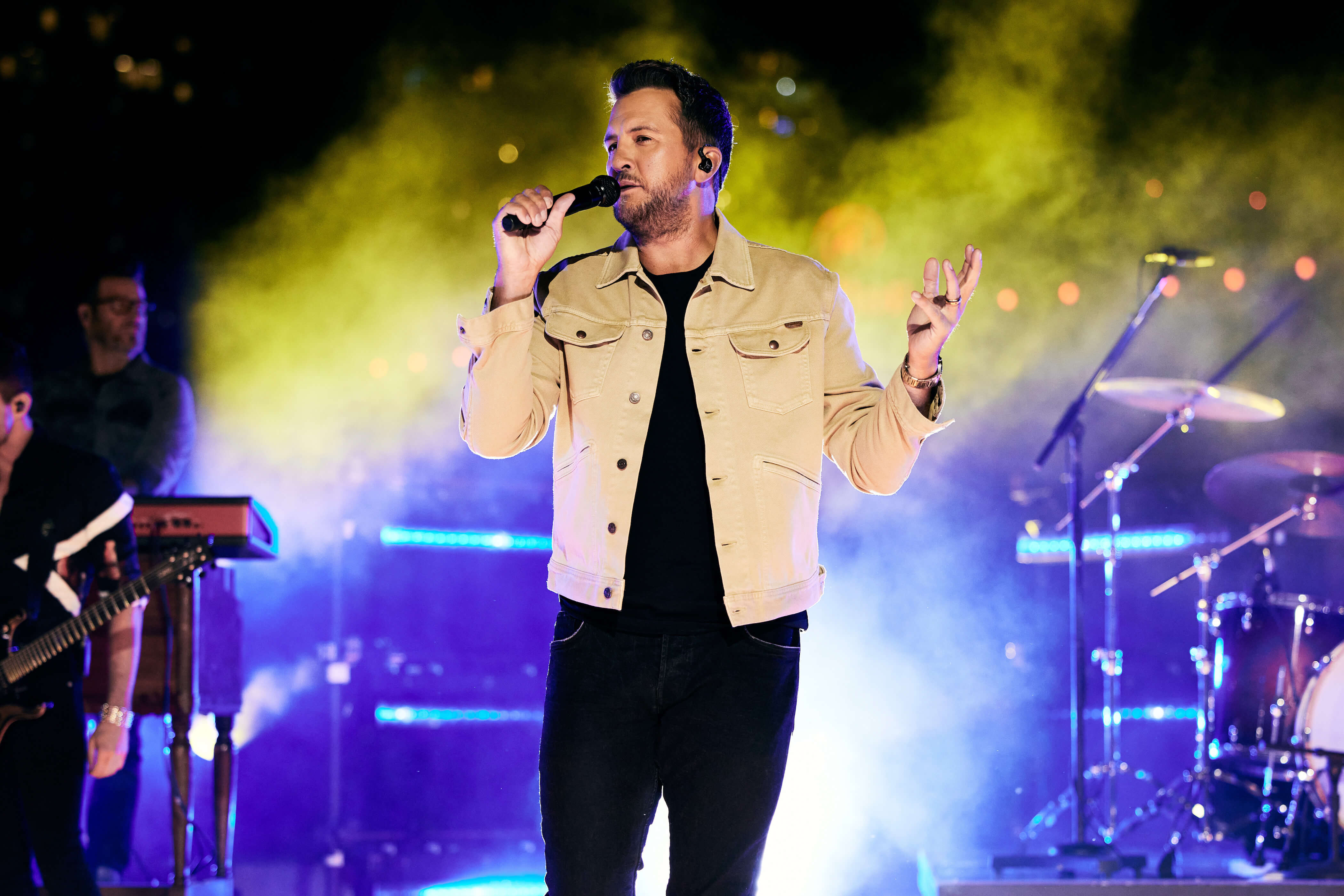 Luke Bryan performs onstage for the 2021 CMT Music Awards