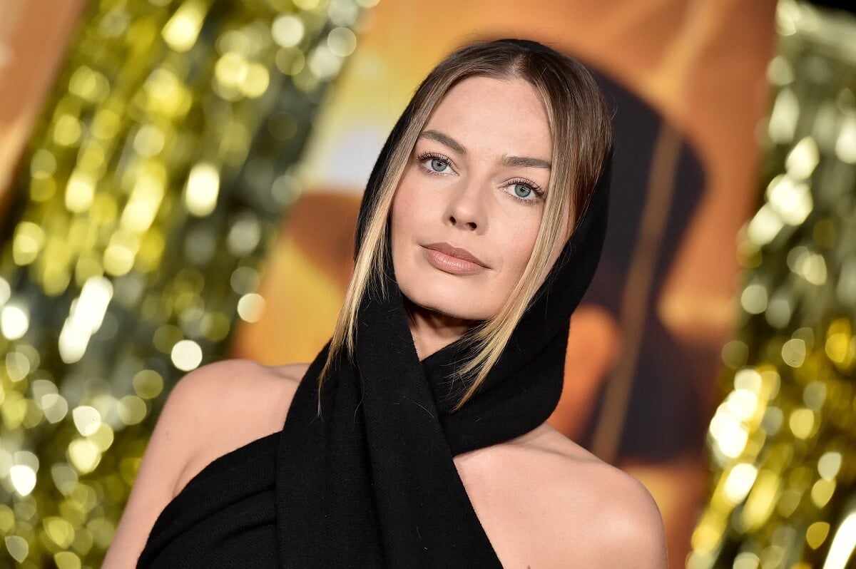 Margot Robbie at 'babylon' premiere.