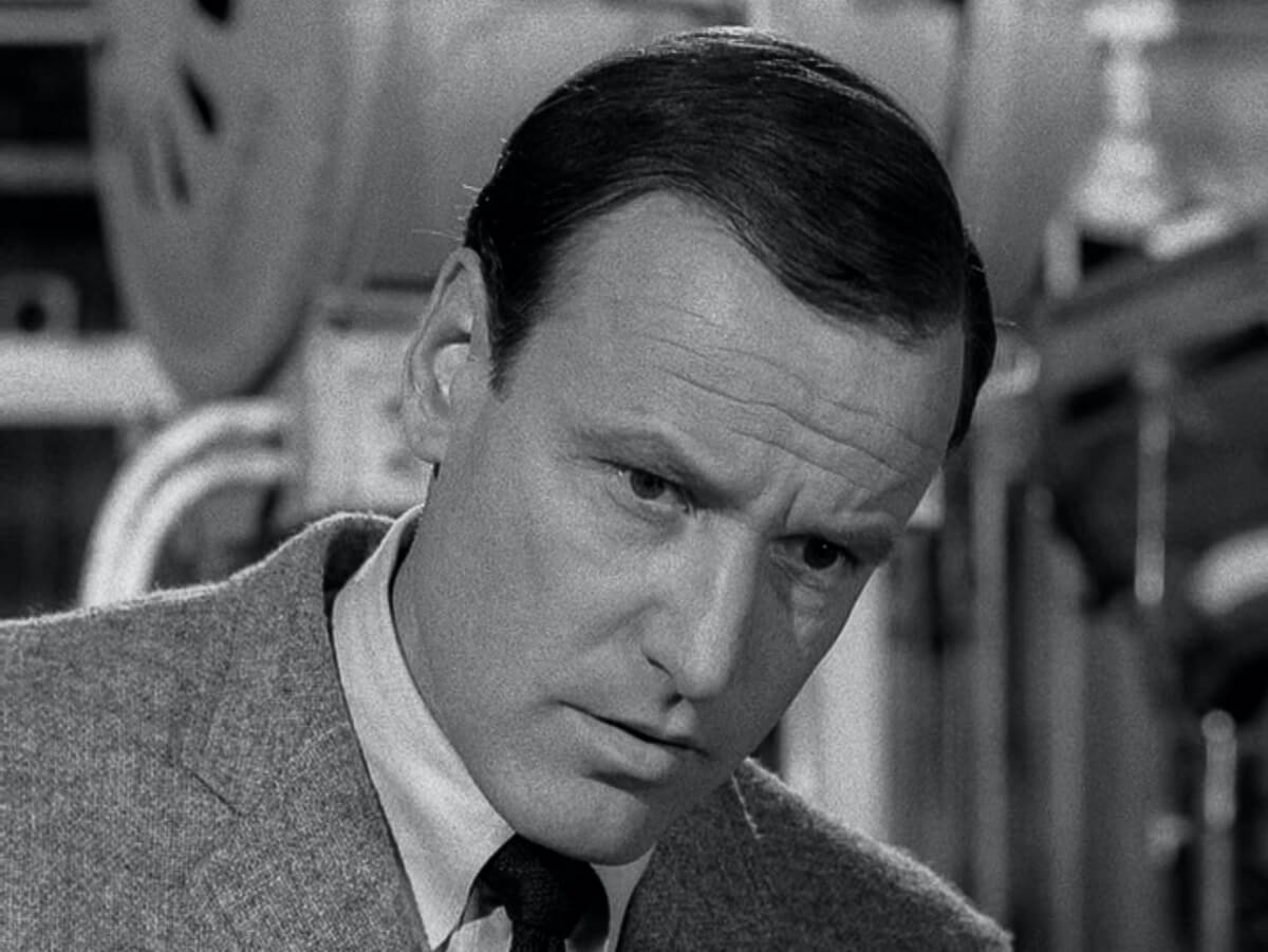 Black and white close up of 'Perry Mason' cast member Richard Anderson