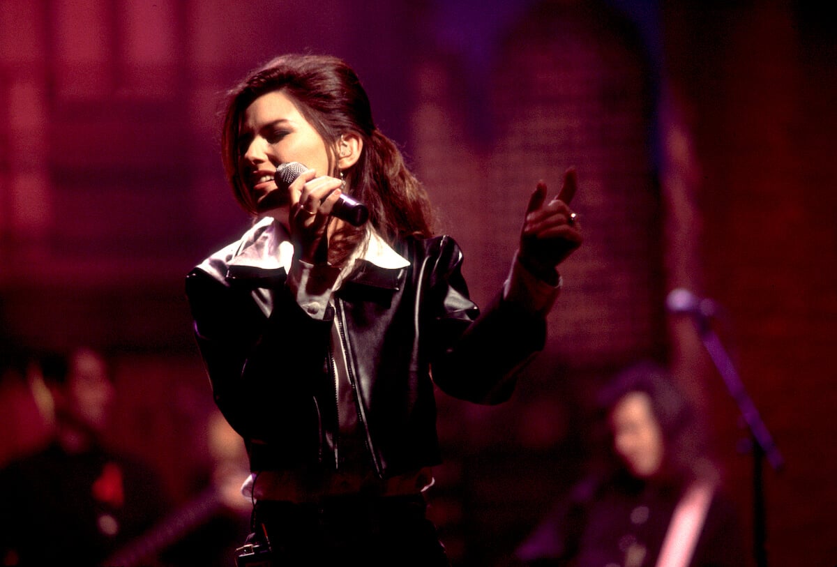 Canadian Country and Pop musician Shania Twain performs onstage during a soundcheck for her appearance on 'the David Letterman Show'