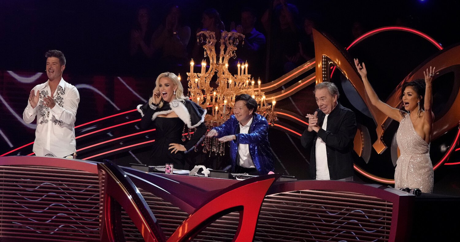 'The Masked Singer' judges standing up and clapping after a performance