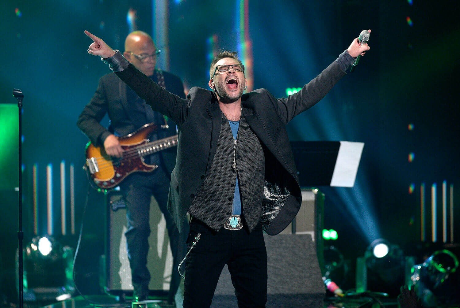 Bo Bice performs on the American Idol Farewell Season finale in 2016