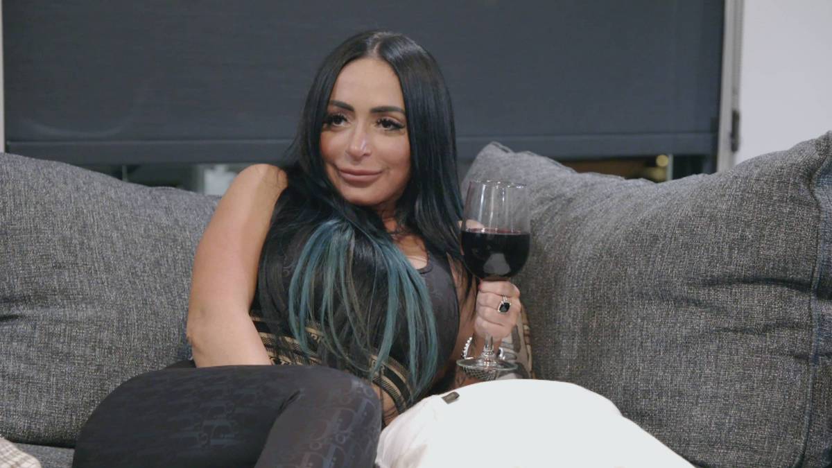 Angelina Pivarnick, who mentions her dad in 'Jersey Shore: Family Vacation' Season 6 Episode 7