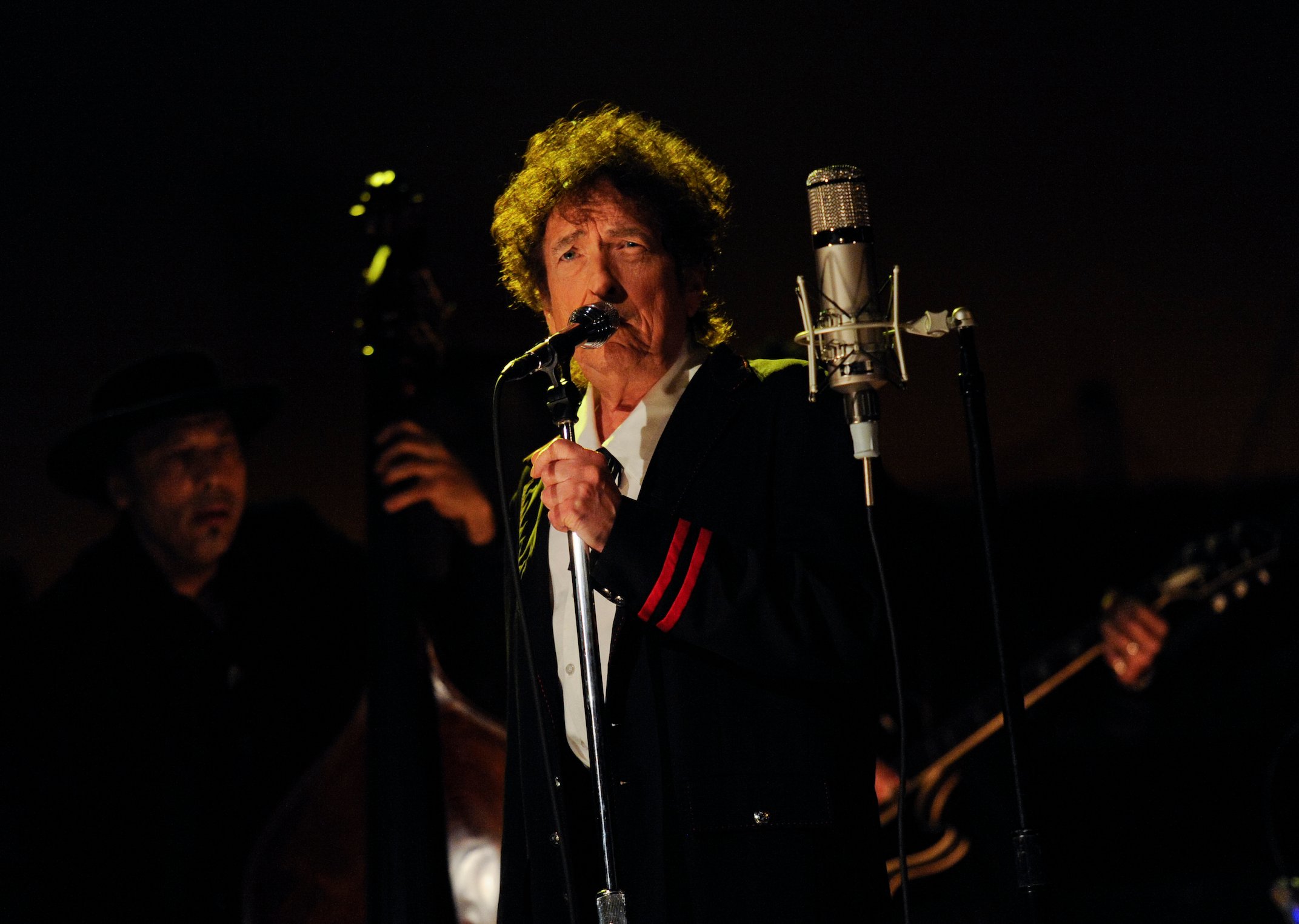 Bob Dylan performs on the Late Show with David Letterman