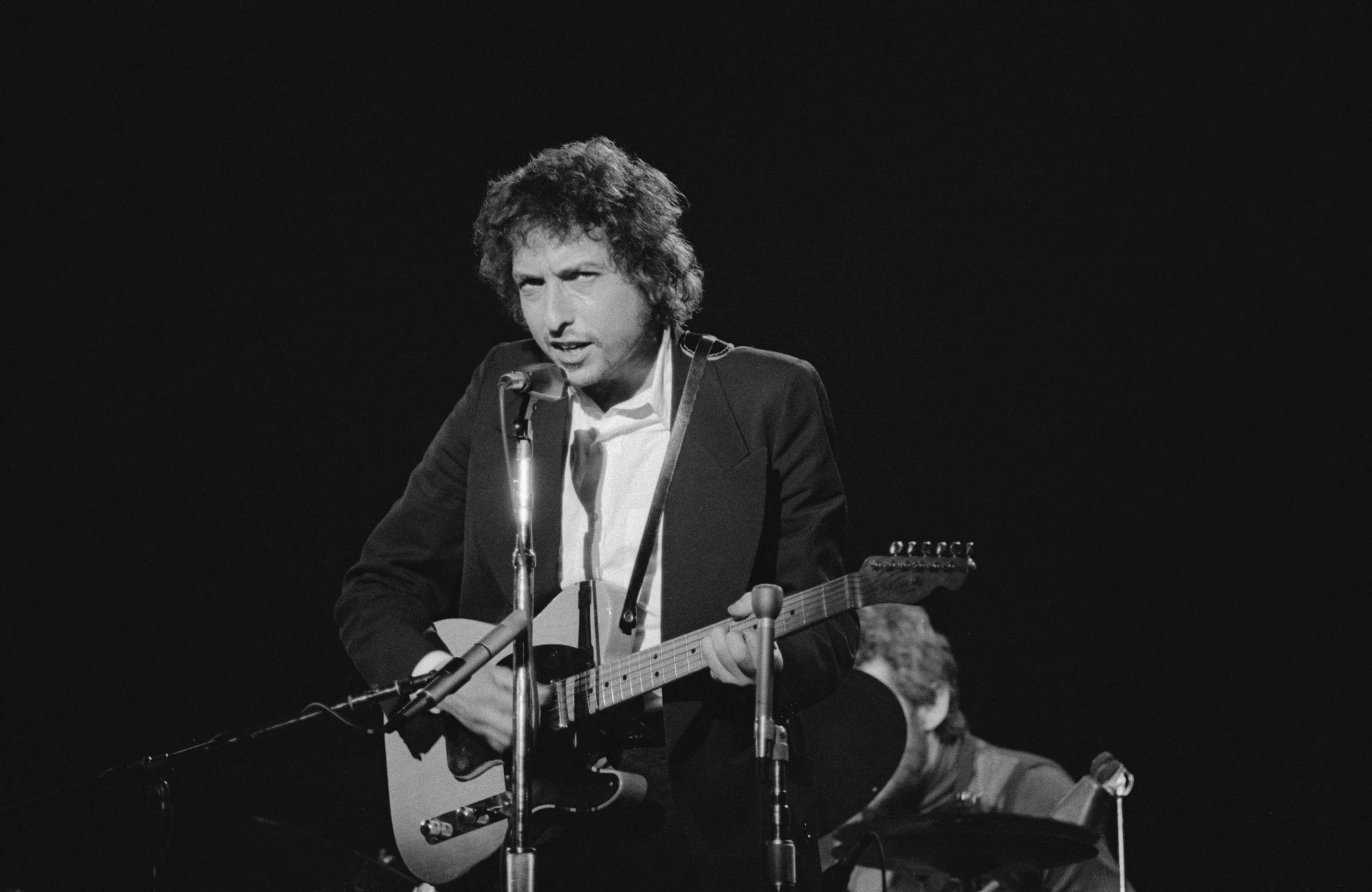 Bob Dylan performs at the Boston Garden