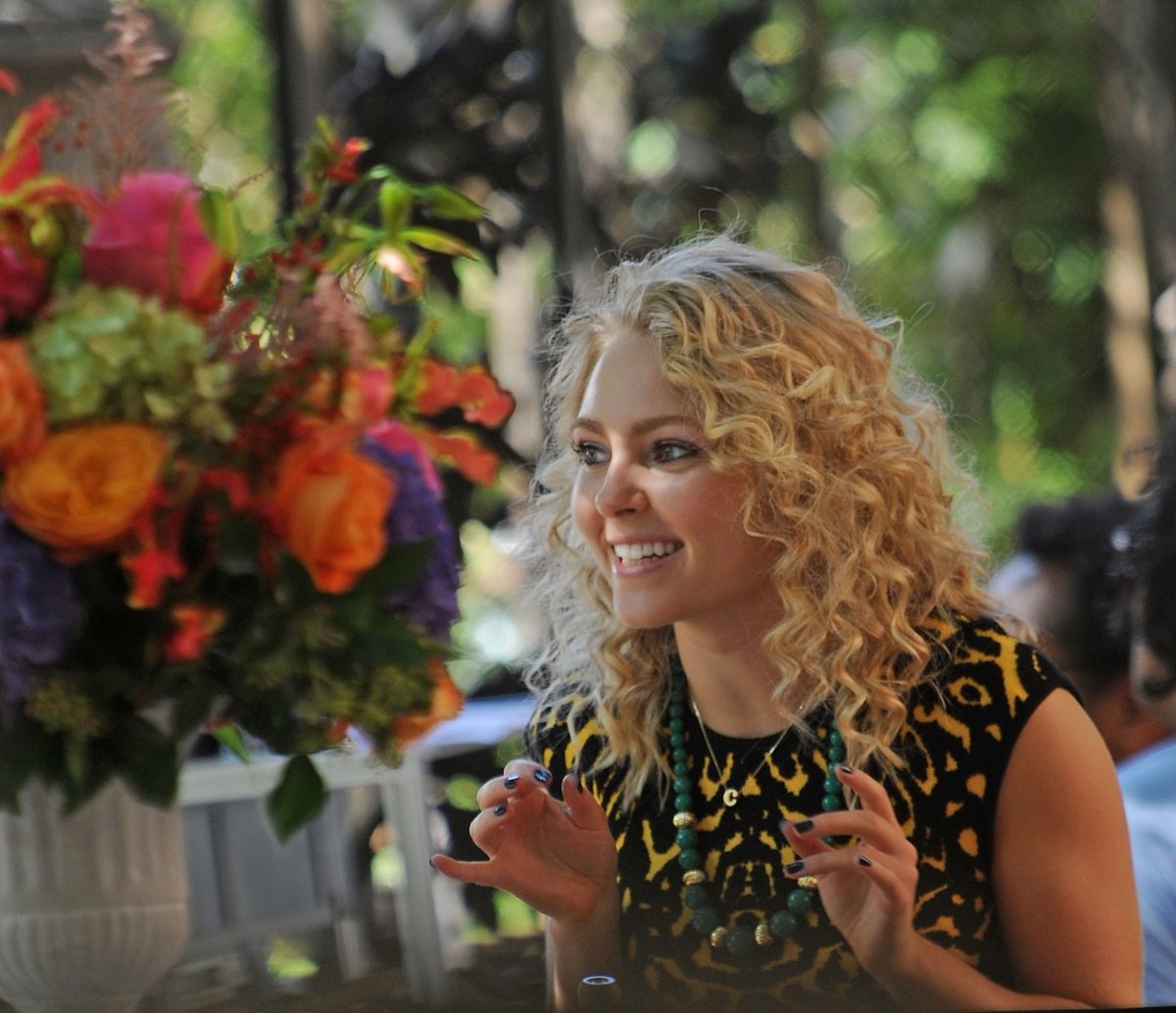 AnnaSophia Robb as Carrie Bradshaw on the set of "The Carrie Diaries." The series never explained where Carrie Bradshaw went to college, but another prequel did.