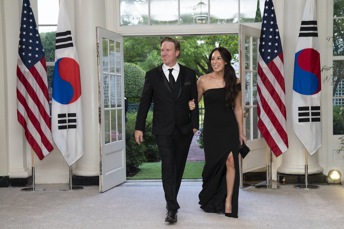 Chip and Joanna Gaines of 'Fixer Upper' entering the White House for a state dinner honoring South Korea