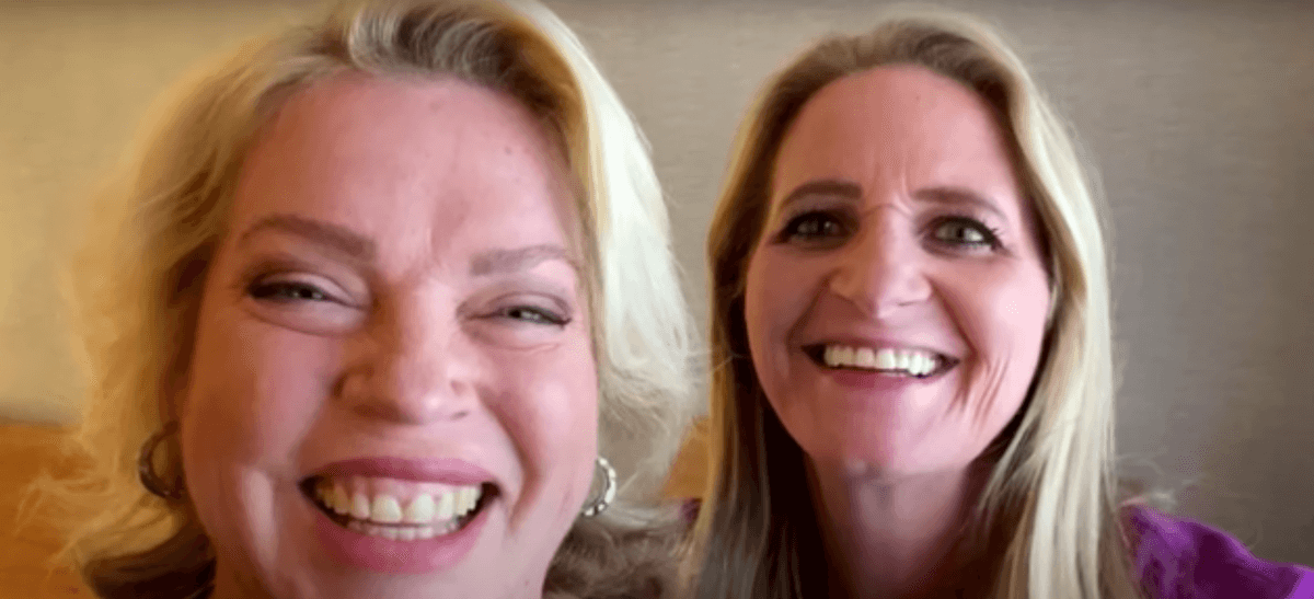close up of 'Sister Wives' stars Janelle Brown and Christine Brown smiling