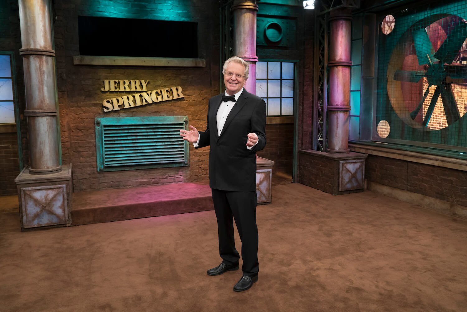 Jerry Springer on the set of 'The Jerry Springer Show.' Jerry Springer had a wife and one kid during his lifetime.