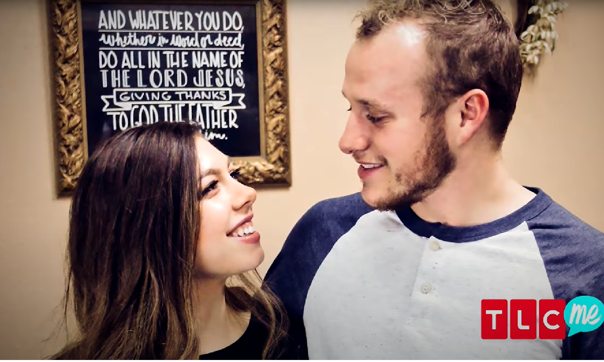 Lauren and Josiah Duggar announce their courtship in an episode of 'Counting On'
