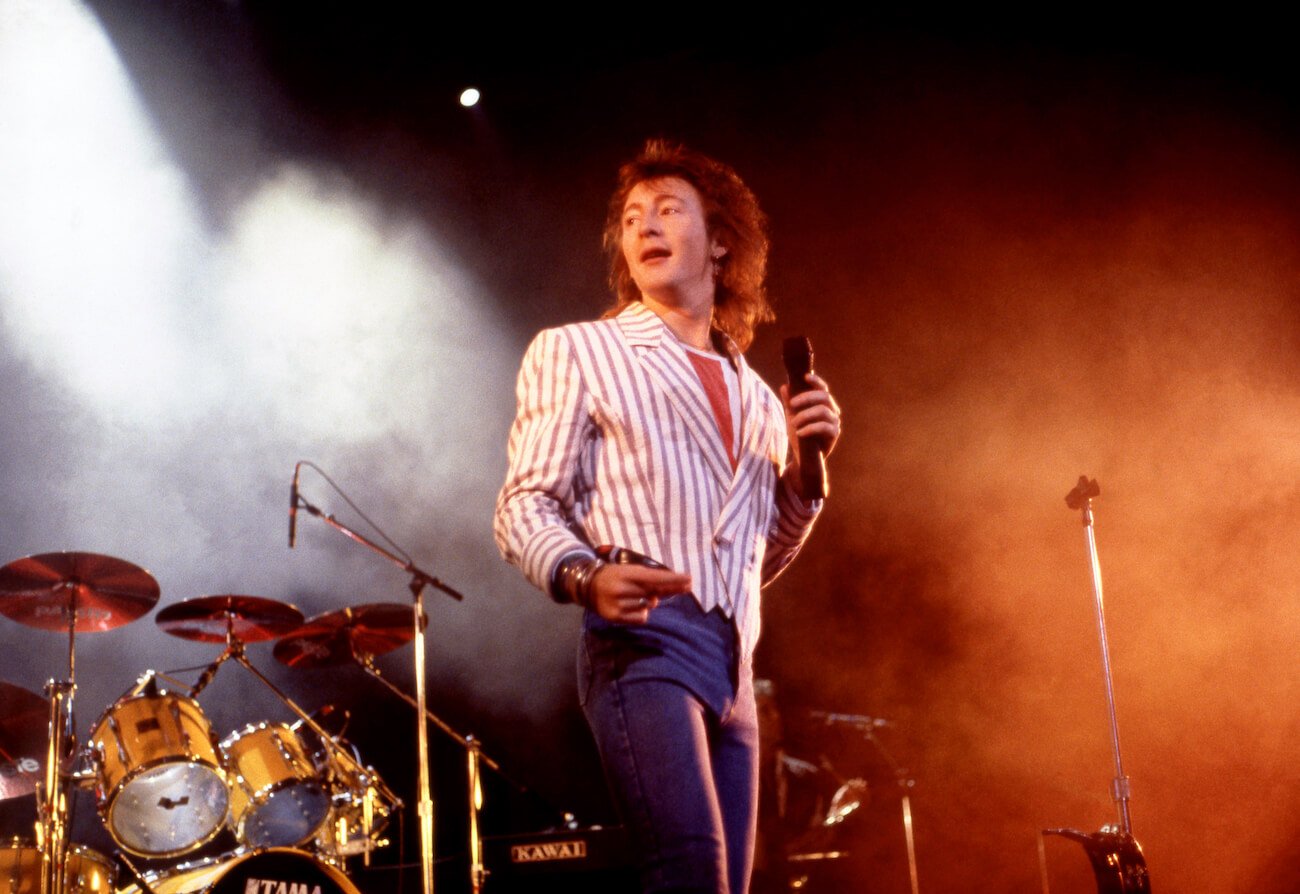 Julian Lennon performing on stage in 1985.