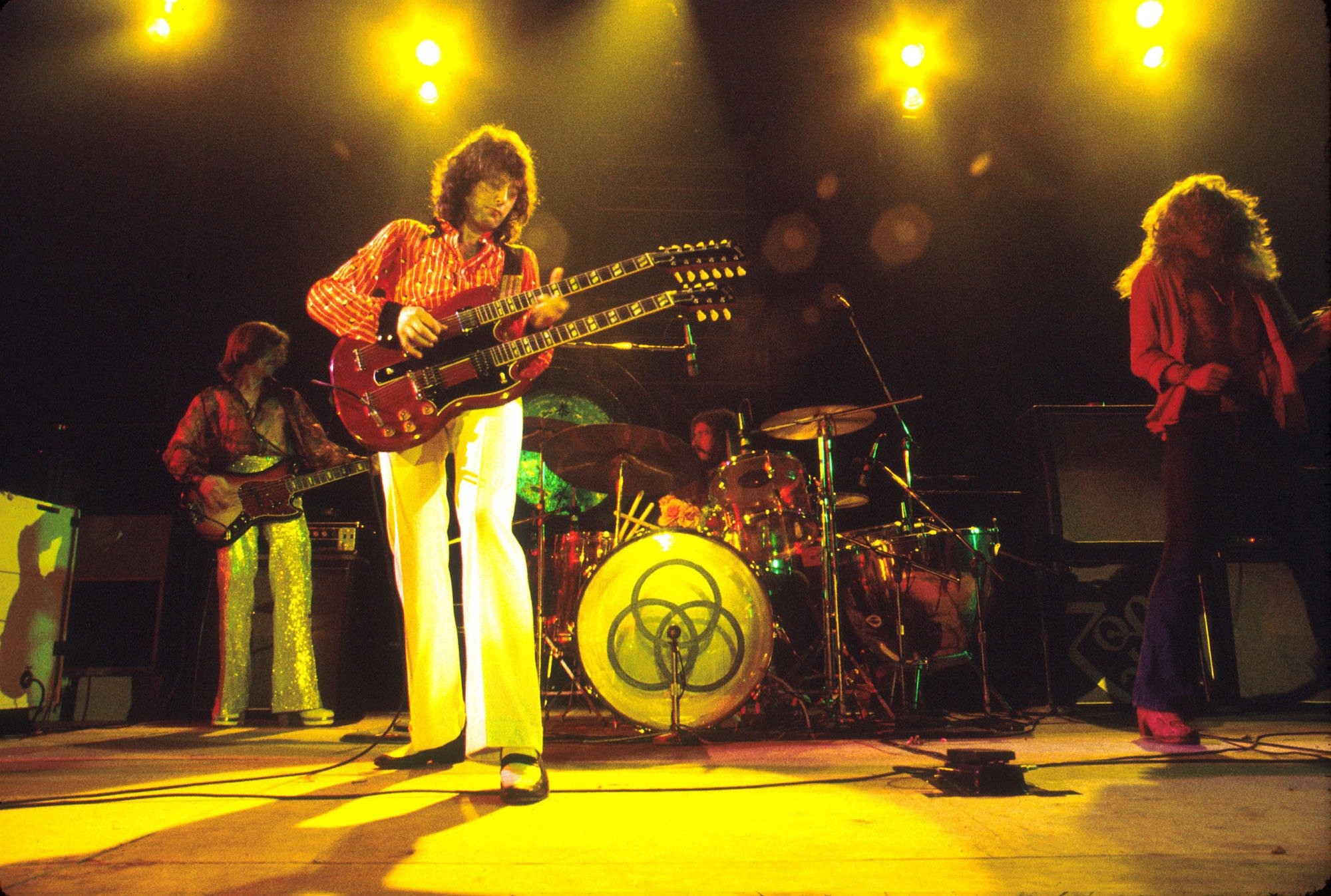Led Zeppelin perform in Los Angeles