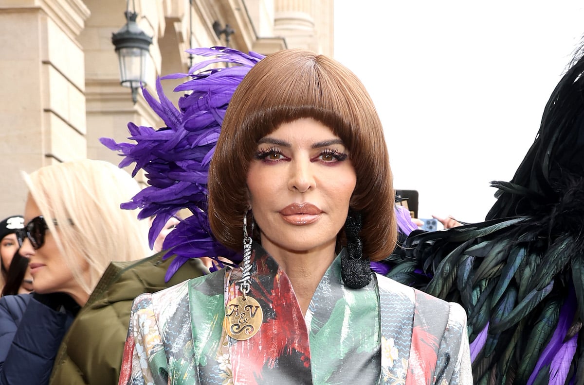 Lisa Rinna wearing her viral 'pageboy' wig