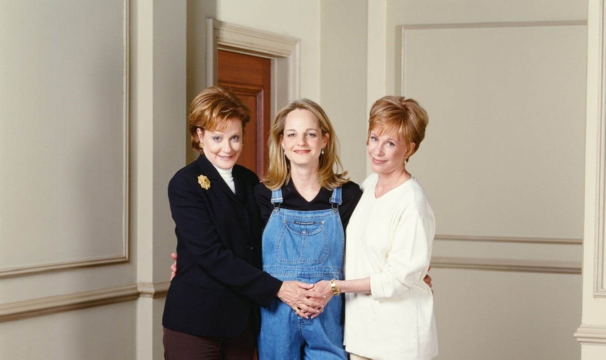 Cynthia Harris as Sylvia Buchman, Helen Hunt as Jamie Buchman and Carol Burnett as Theresa Stemple pose for a promotional photo for 'Mad About You'