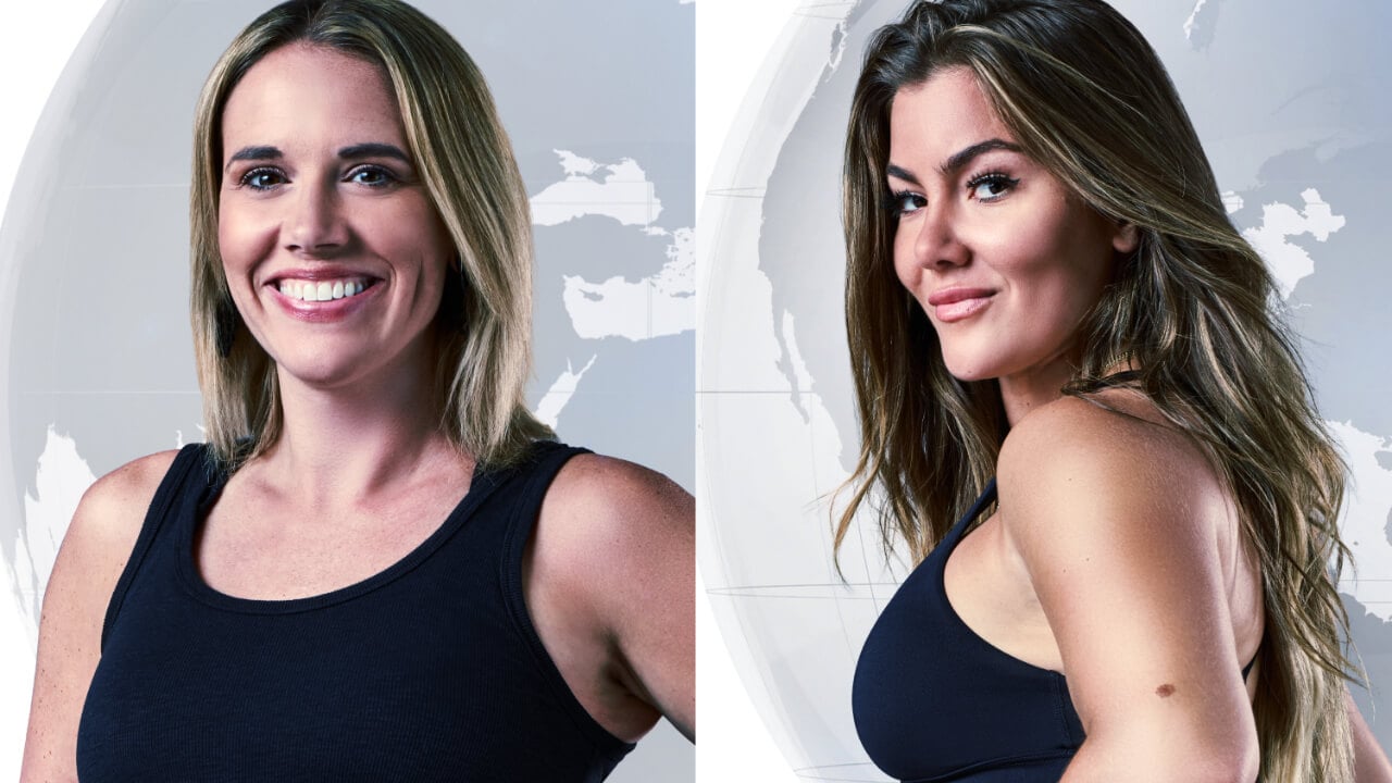 Jodi Weatherton and Tori Deal posing for 'The Challenge: World Championship' cast photos