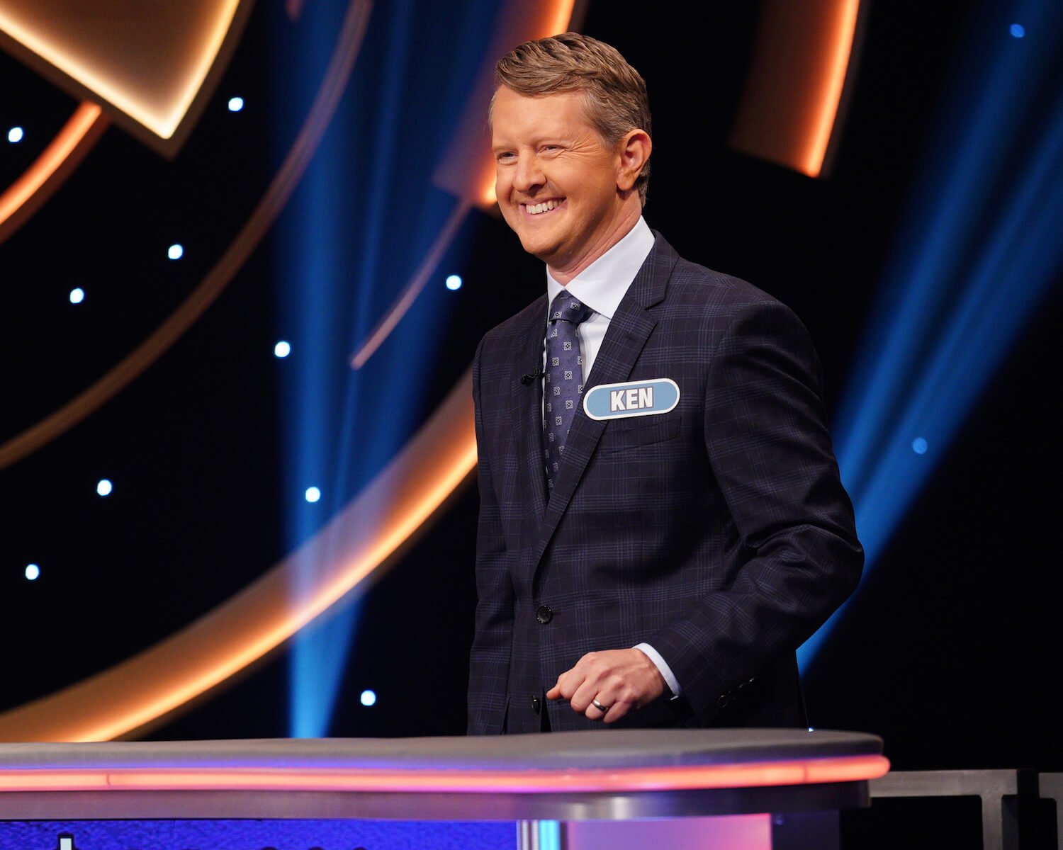 Ken Jennings smiling on 'Jeopardy!'