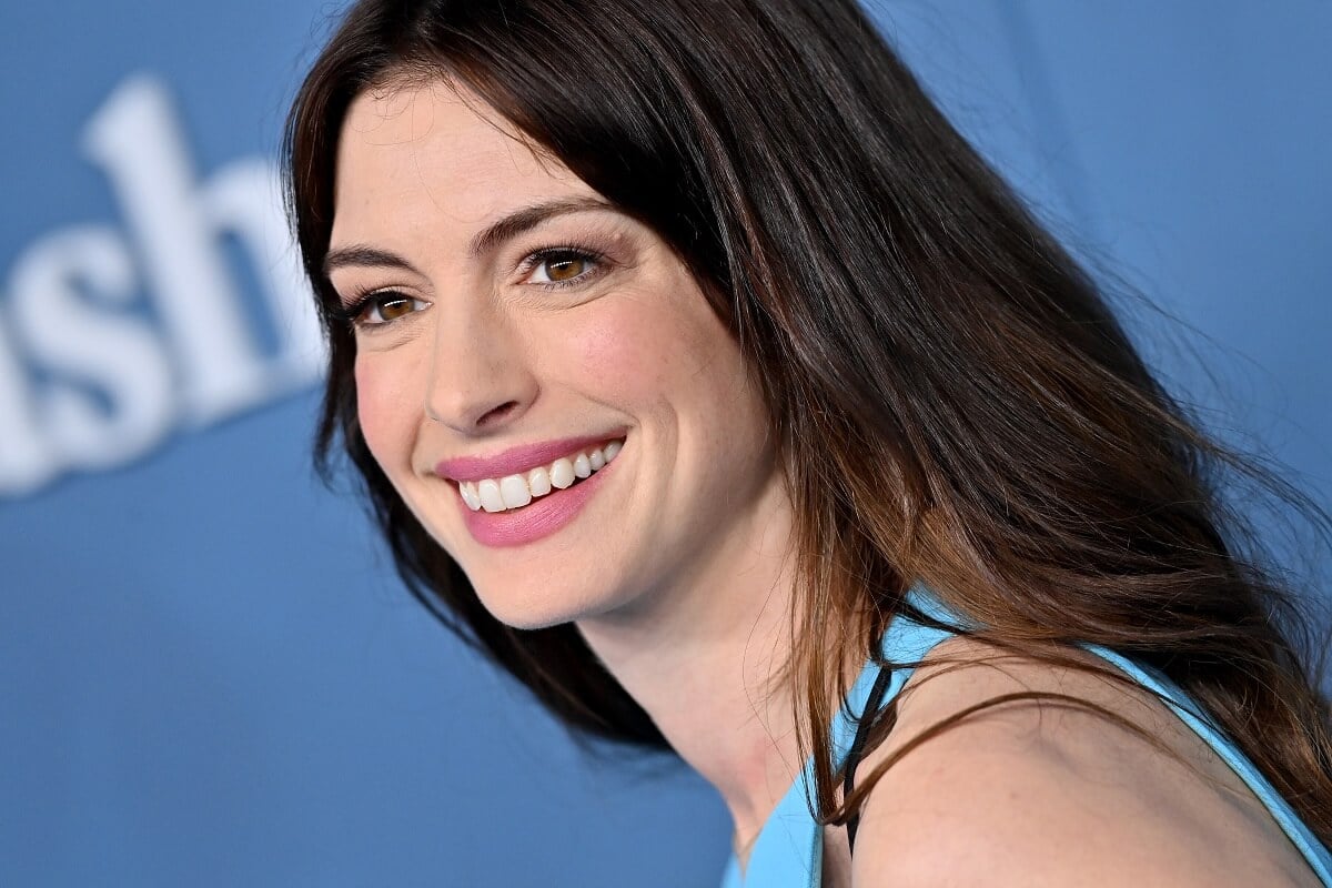 Anne Hathaway posing at the Global Premiere of Apple TV+'s "WeCrashed"