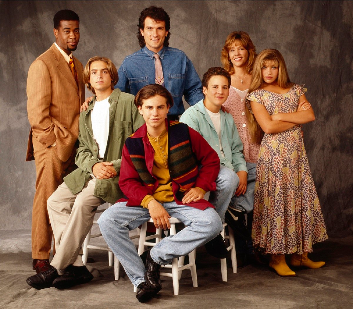 Alex Desert (Eli Williams), Will Friedle (Eric Matthews), Rider Strong (Shawn Hunter), Anthony Tyler Quinn (Mr. Turner), Ben Savage (Cory Matthews), Besty Randle (Amy Mathews) and Danielle Fishel (Topanga Lawrence) pose for a promotional photo for 'Boy Meets World'