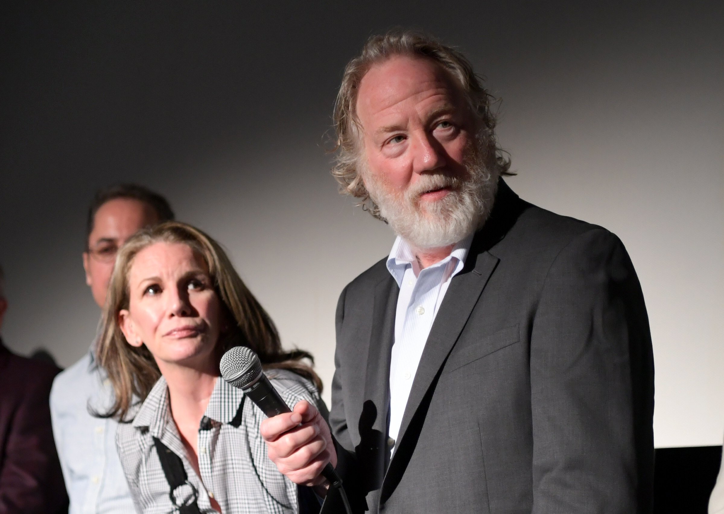 Melissa Gilbert looks over at Timothy Busfield.