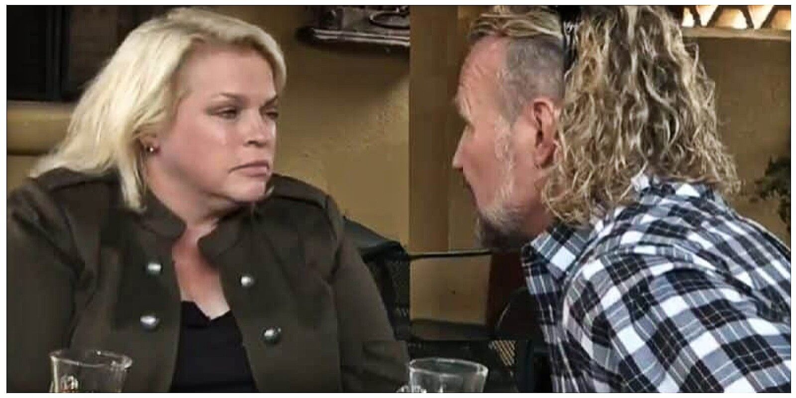 Janelle Brown and Kody Brown in a scene still from season 17 of TLC's 'Sister Wives.'