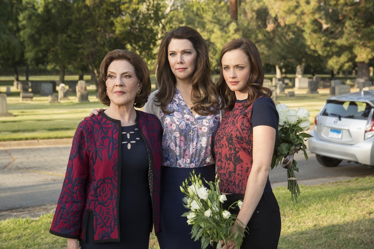 Emily, Lorelai and Rory Gilmore stand at Richard Gilmore's graveside in 'Gilmore Girls: A Year in the Life'