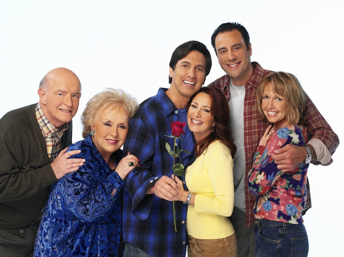 The cast of 'Everybody Loves Raymond' pose for promotional photos