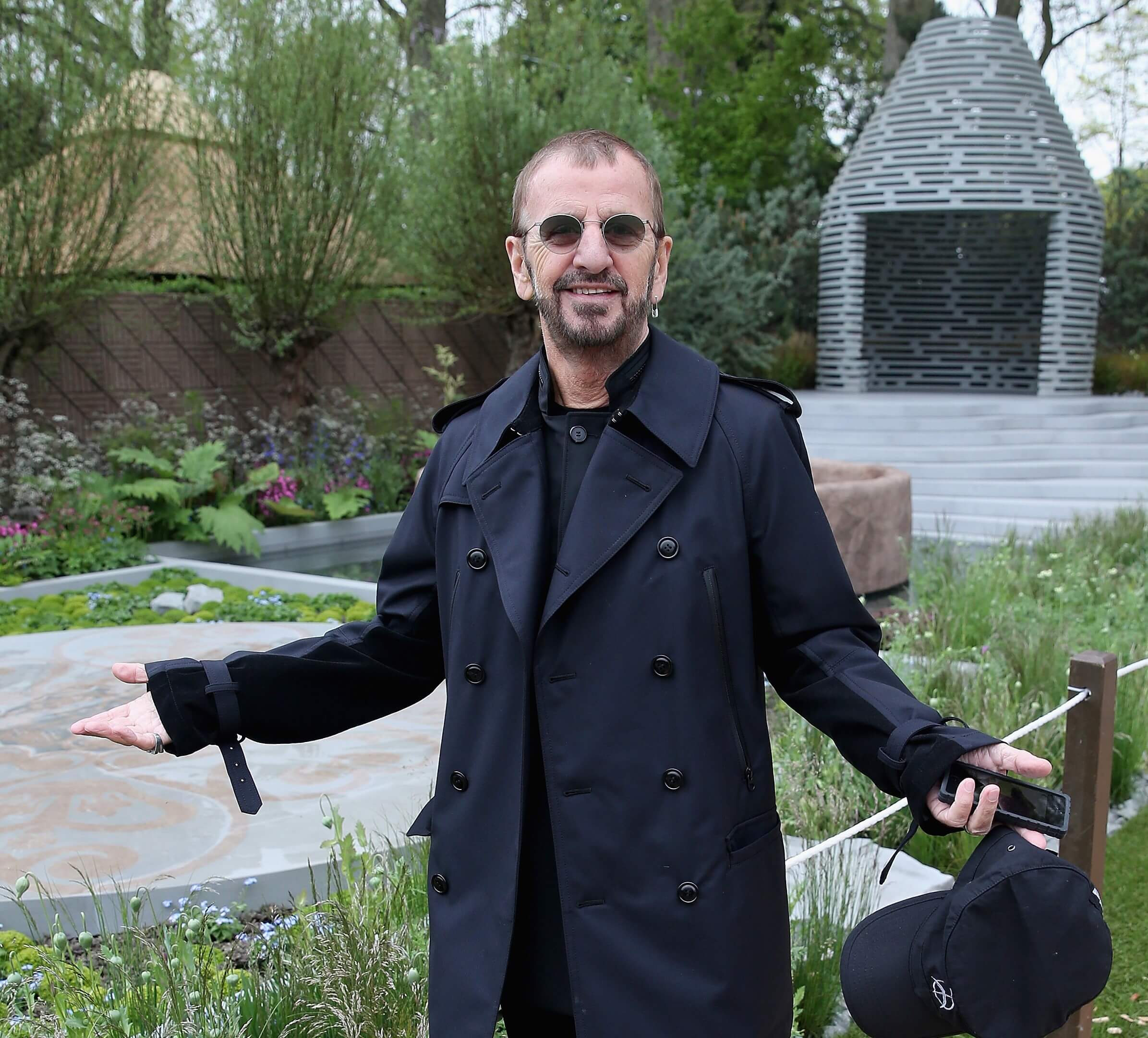 "Photograph" singer Ringo Starr wearing black