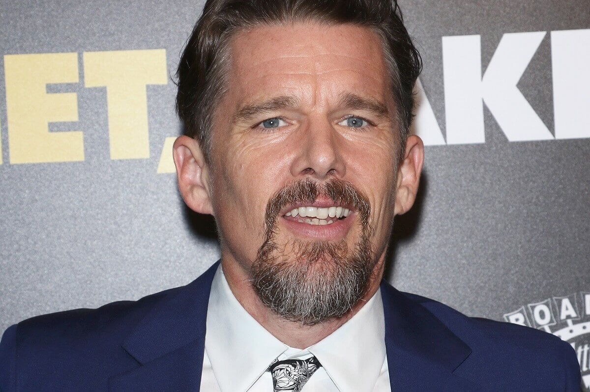 Ethan Hawke in a suit at the "Juliet, Naked" New York premiere.
