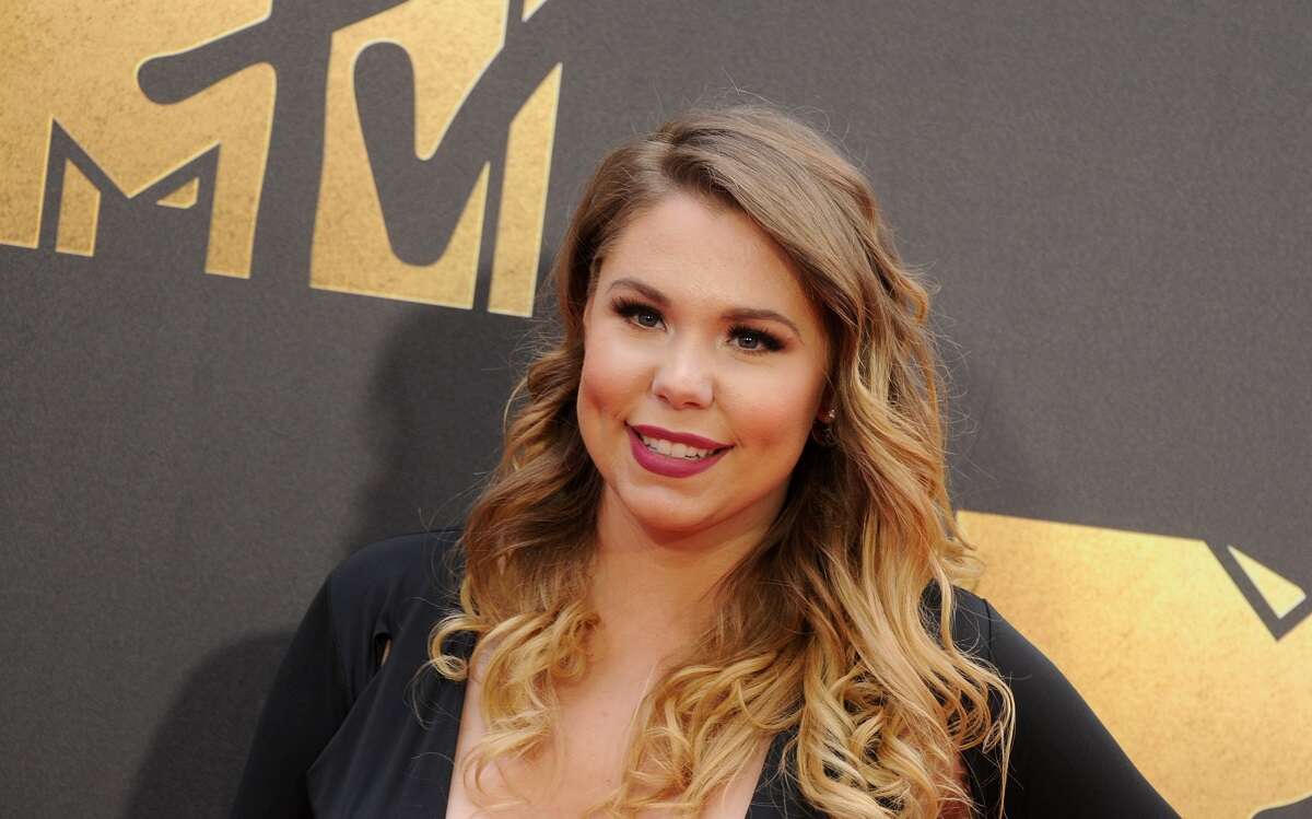 Kailyn Lowry arrives at the 2016 MTV Movie Awards at Warner Bros. Studios