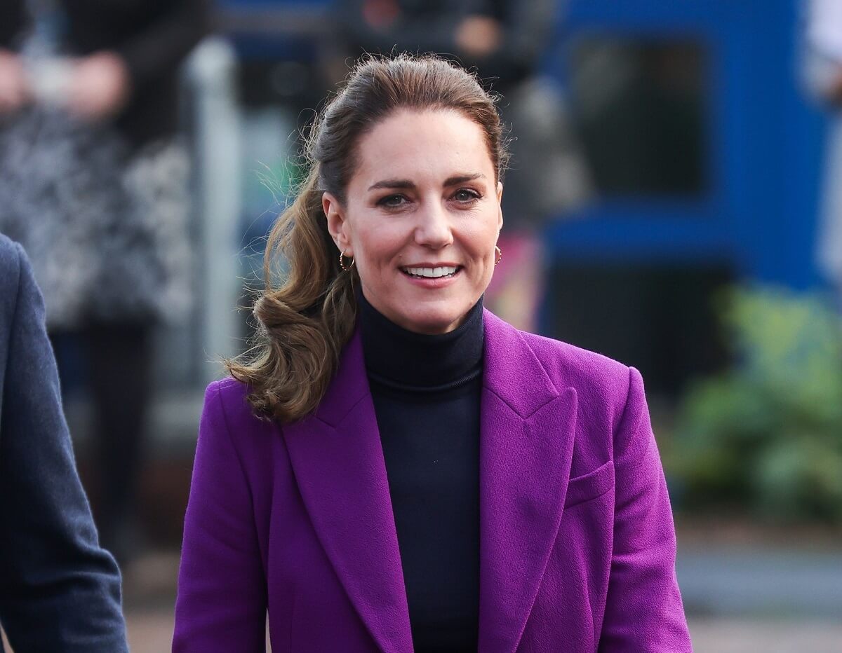 Kate Middleton, who a body language expert says wears mainly 4 colors, tours the Ulster University Magee Campus