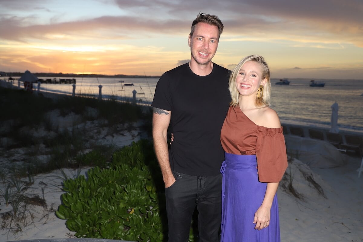 Kristen Bell, who proposed to Dax Shepard in a tweet, stands with Dax Shepard