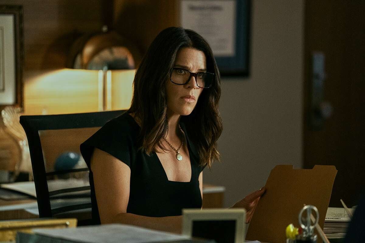 Neve Campbell as Maggie McPherson in season 1 of 'The Lincoln Lawyer'