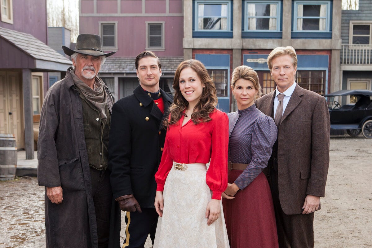 'When Calls the Heart' Season 1 cast members James Brolin, Daniel Lissing, Erin Krakow, Lori Loughlin, and Jack Wagner posing for a portrait in costume