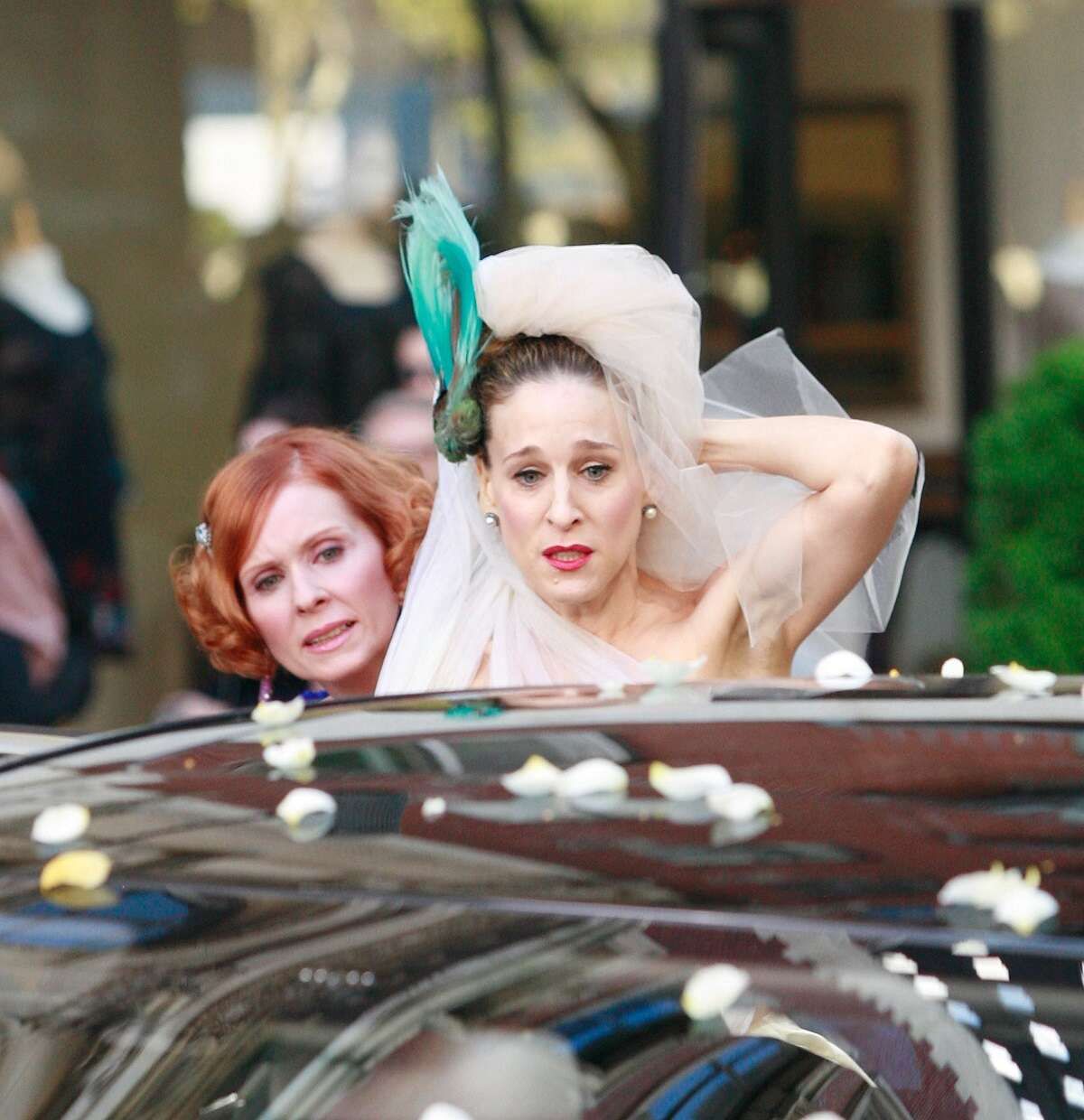 Carrie Bradshaw and Miranda Hobbes during Carrie's ill-fated wedding to Mr. Big