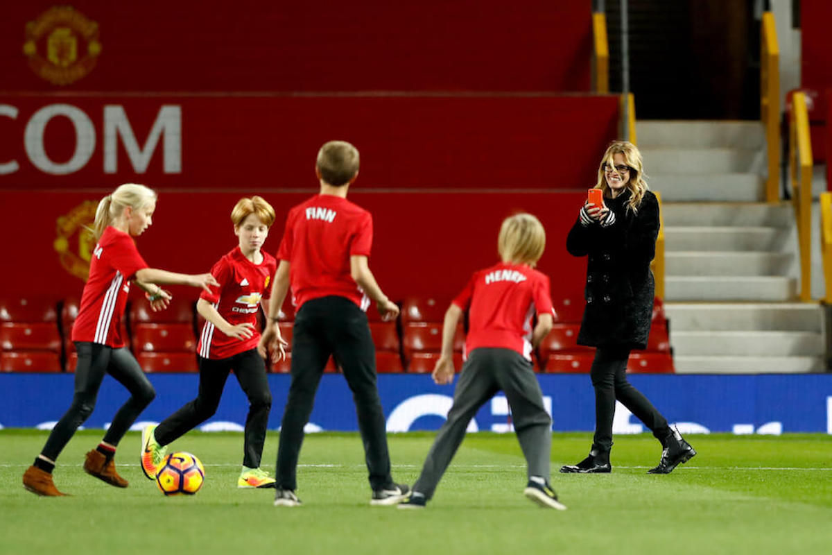 Julia Roberts watches her sons Finn and Henry Moder play soccer