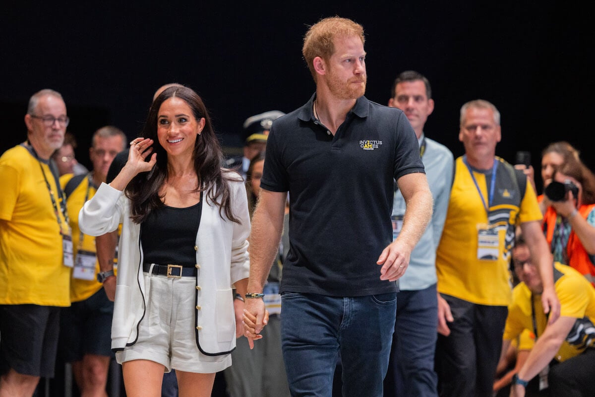 Harry and Meghan’s Invictus Games Hand-Holding Gets Dissected by a Body Language Expert