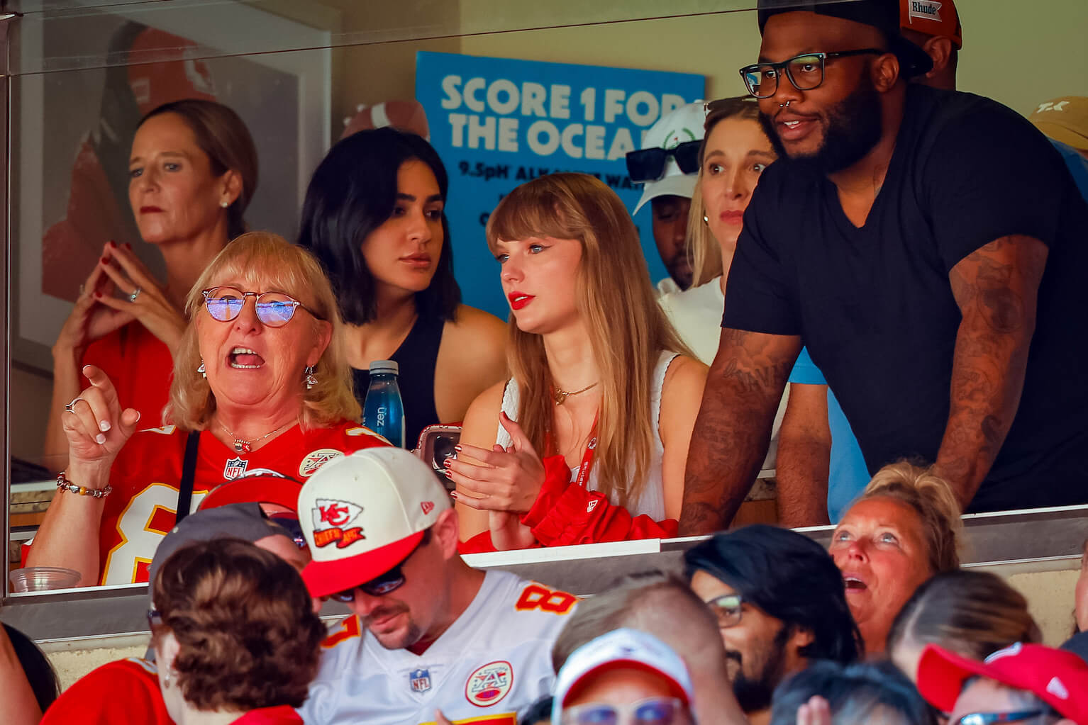 Taylor Swift at Travis Kelce's football game for the Kansas City Chiefs. She's sitting next to Kelce's mother.
