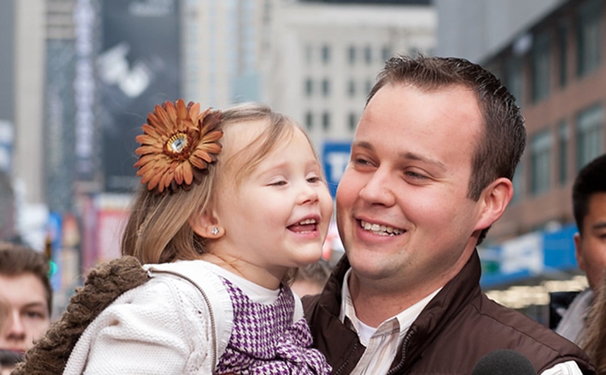 Josh Duggar holds Mackynzie Duggar in 2013 in New York