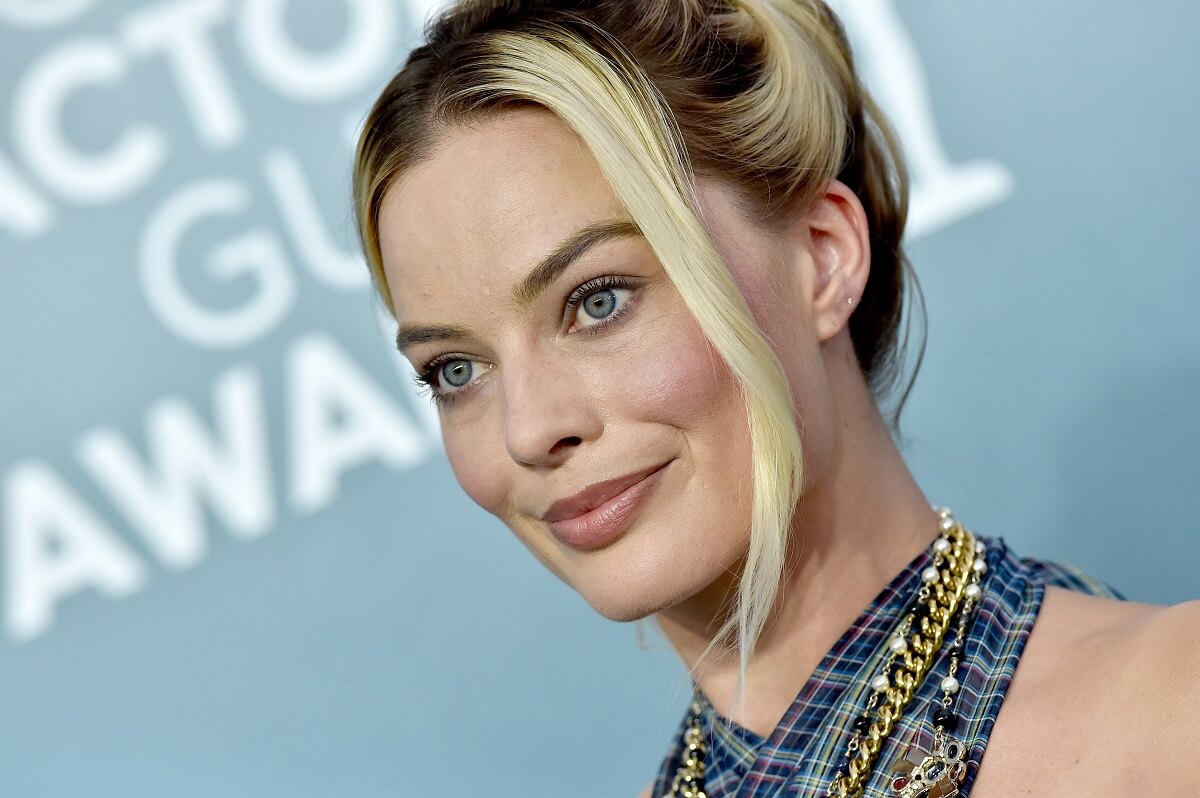 Margot Robbie posing in a dress at the 26th Annual Screen Actors Guild Awards